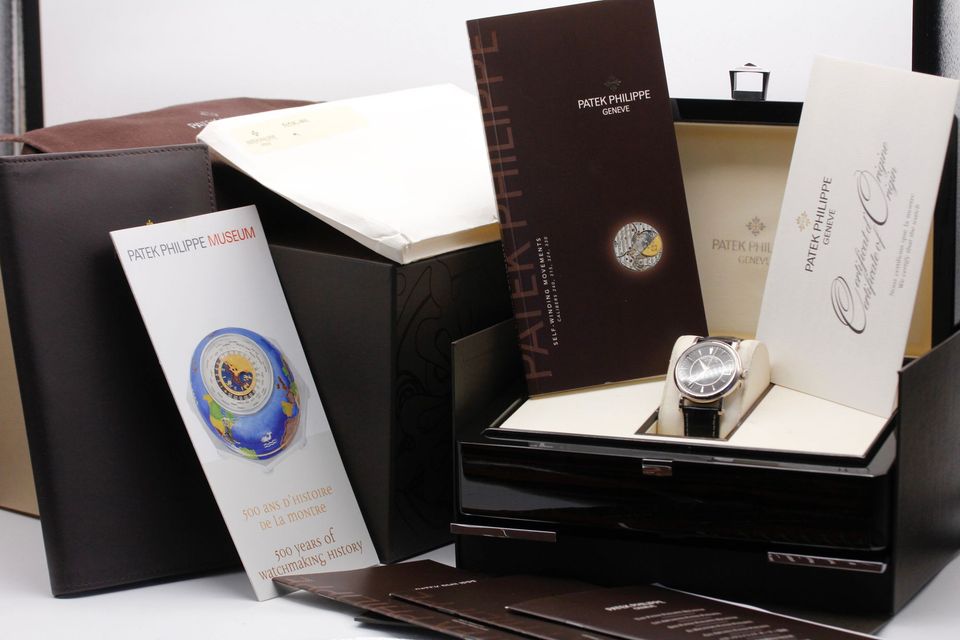 Patek Philippe Calatrava 5153G-001 Image 5